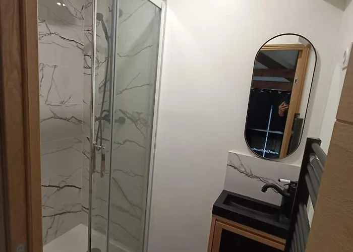 Nid De Charme Pour Soiree Romantique Ντιζόν